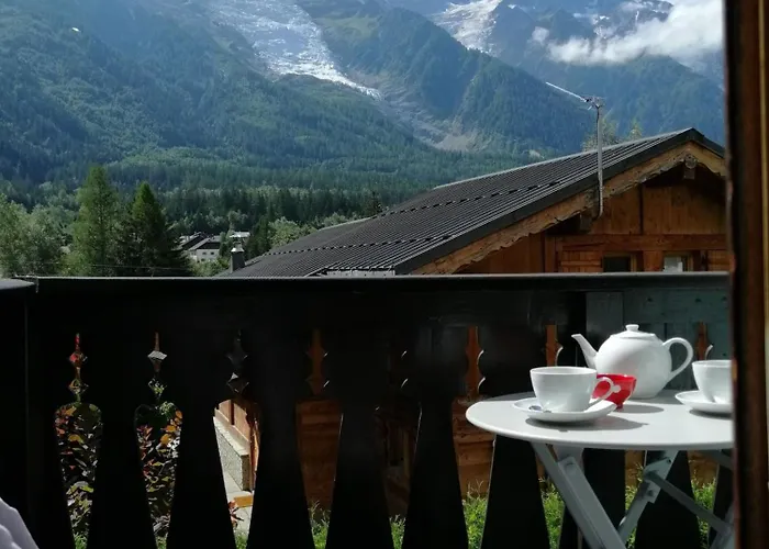 Le Chamouny- Family - - Quiet - Hikeing & Rock Climbing Close By Chamonix