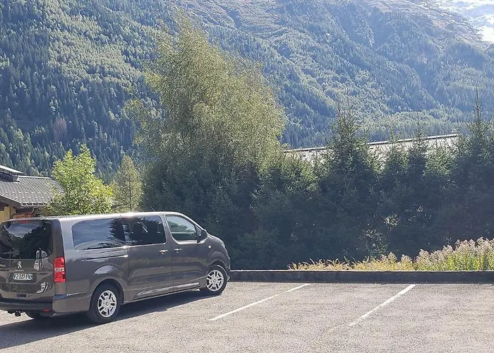 Appartement Le Chamouny- Family - - Quiet - Hikeing & Rock Climbing Close By *